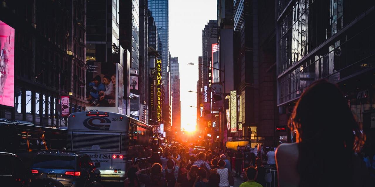 Manhattanhenge at Times Square