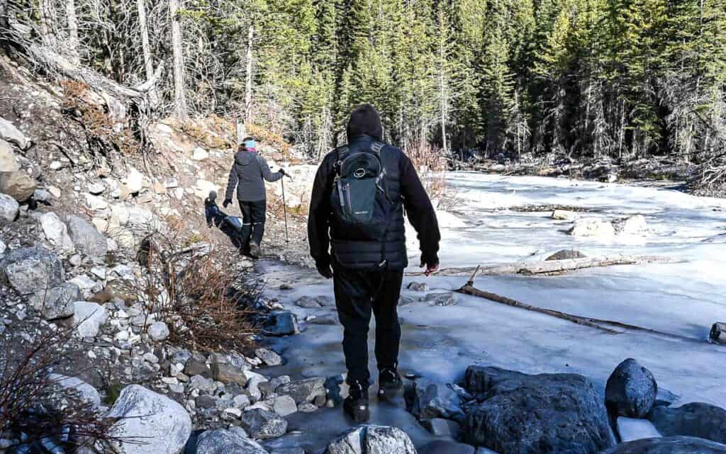 Heading back to the parking lot of the icy Heart Creek trail