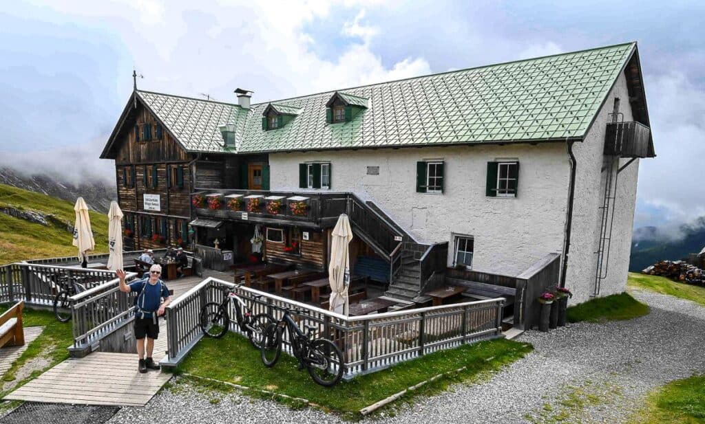 Schluter Hut/Genova Hut