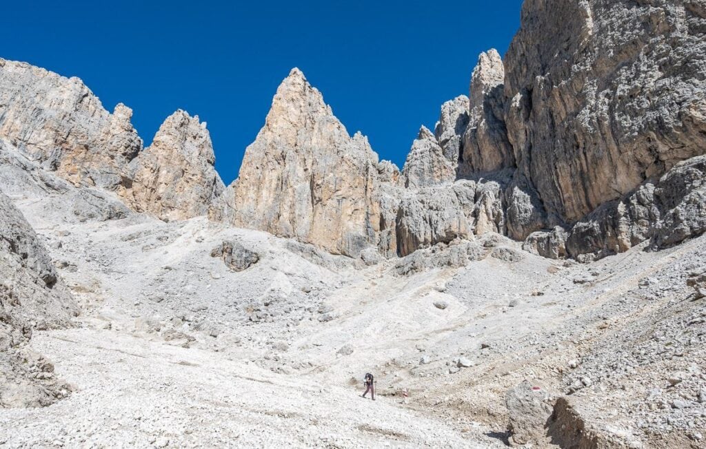 Quite the backdrop on the descent after the cable section