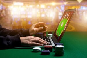 For a beginner gambler, finding a suitable slot on the online casino site is not so easy. There are several games where a beginner can quickly understand the rules and win real money on the first try.