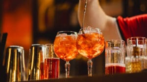 Craft soda on London menus is not just fizzy sugar water with a new label. It is a carefully built drink that balances acids, botanicals, sweetness, and carbonation in a way that holds up in a busy café or cocktail bar.