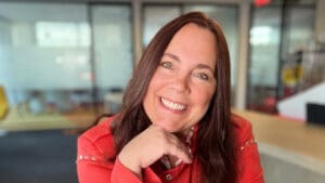 Britain’s first female fast-jet pilot Dr Jo Salter has been named the UK’s most inspirational business speaker, topping a major new ranking by the Motivational Speakers Agency.