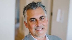 David Ferrera is a medical device engineer, entrepreneur, and inventor with nearly 30 years of experience in neurovascular and interventional medicine.