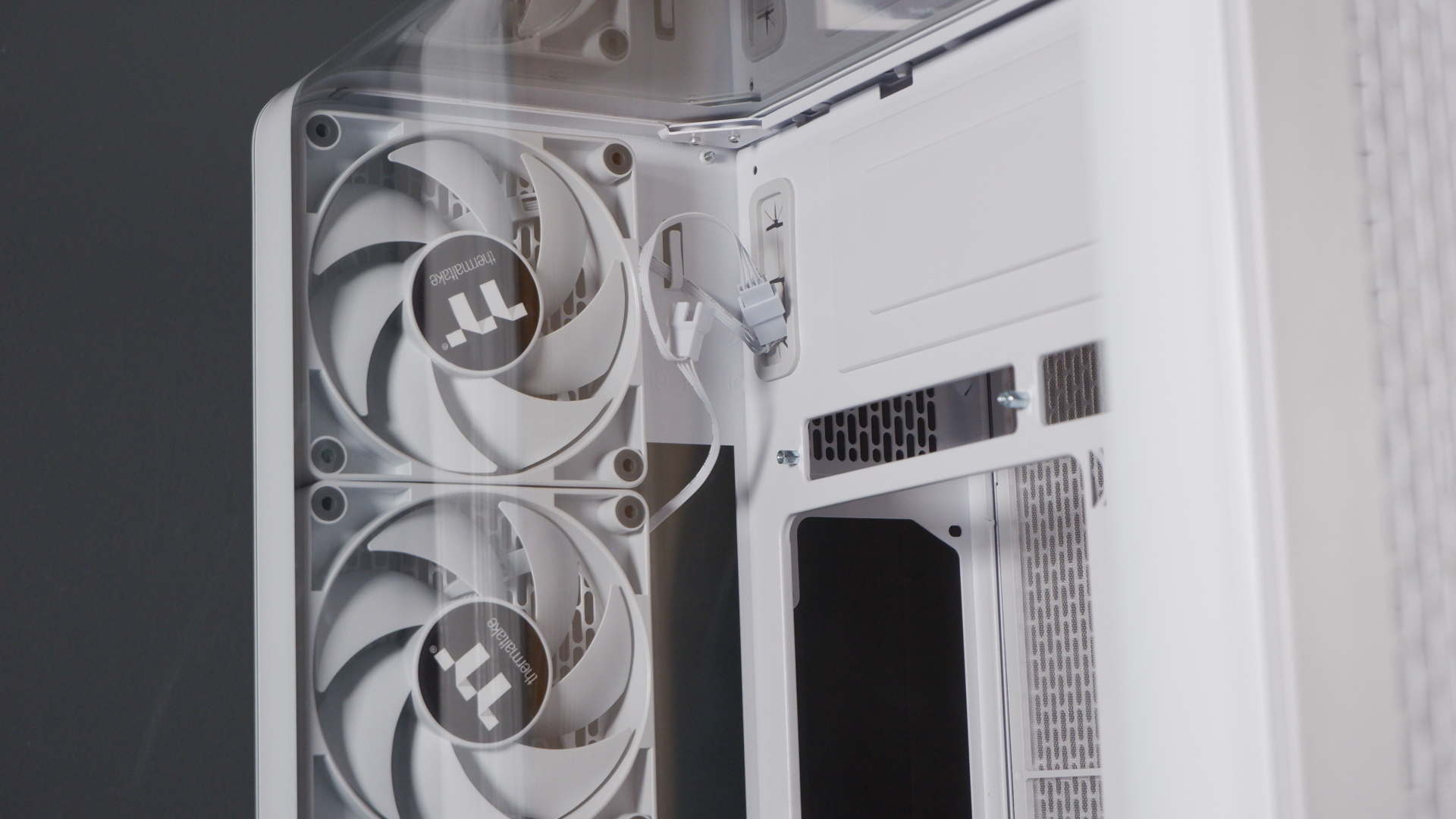 Thermaltake View 390 Air chassis on a desk. We're building a PC into it for testing and comparison with other PC cases.