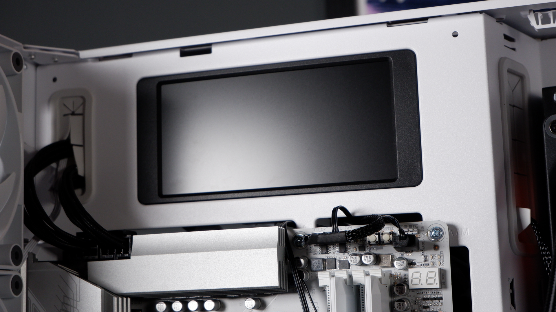 Thermaltake View 390 Air chassis on a desk. We're building a PC into it for testing and comparison with other PC cases.