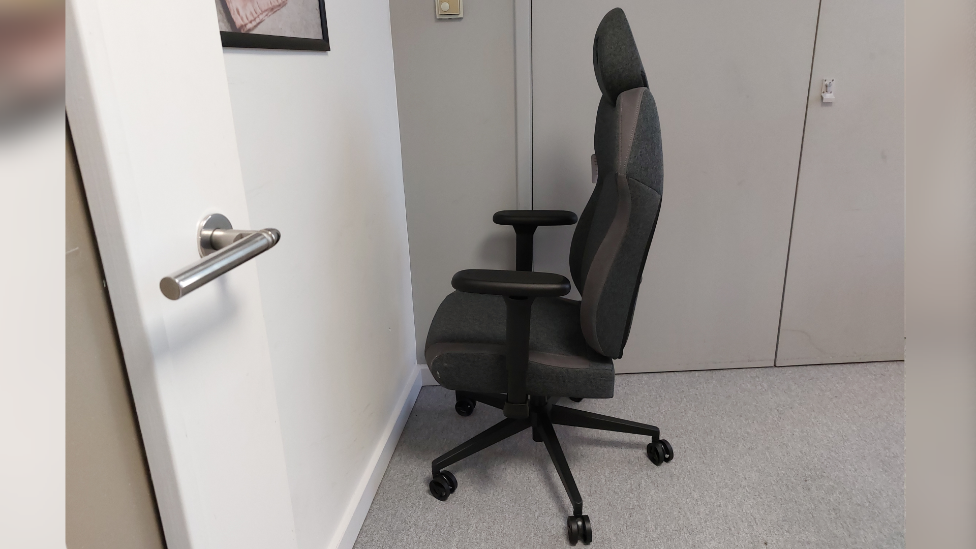 The ThunderX3 Solo 360 Loft Air gaming chair.