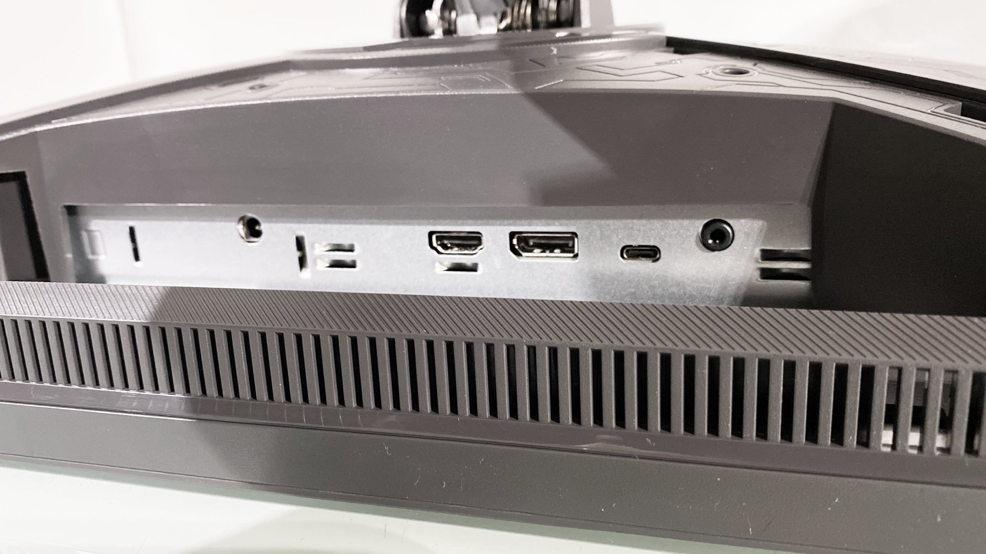 Asus ROG Strix XG27UCG