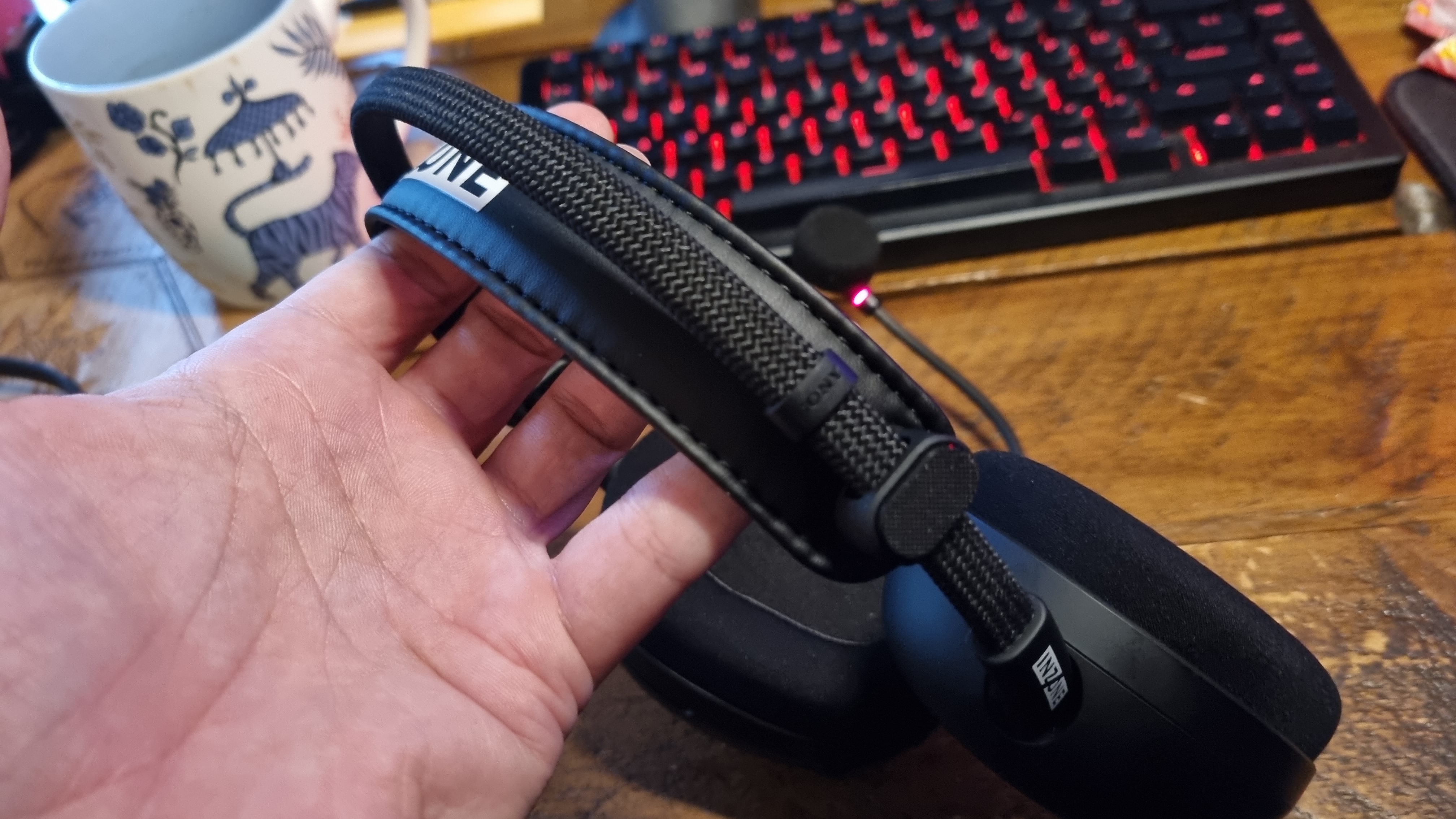 The thin headband of the Sony Inzone H9 II