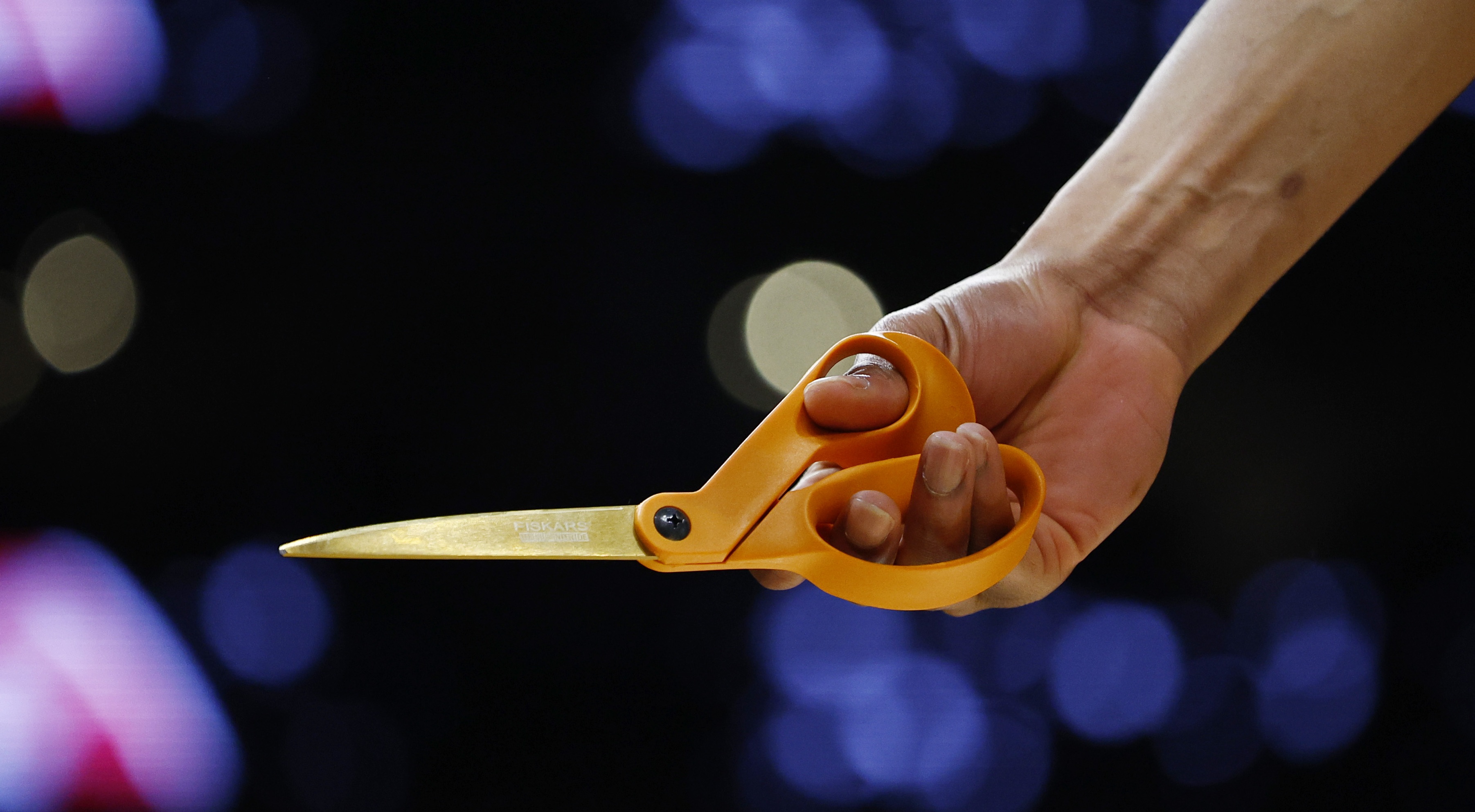 A pair of scissors