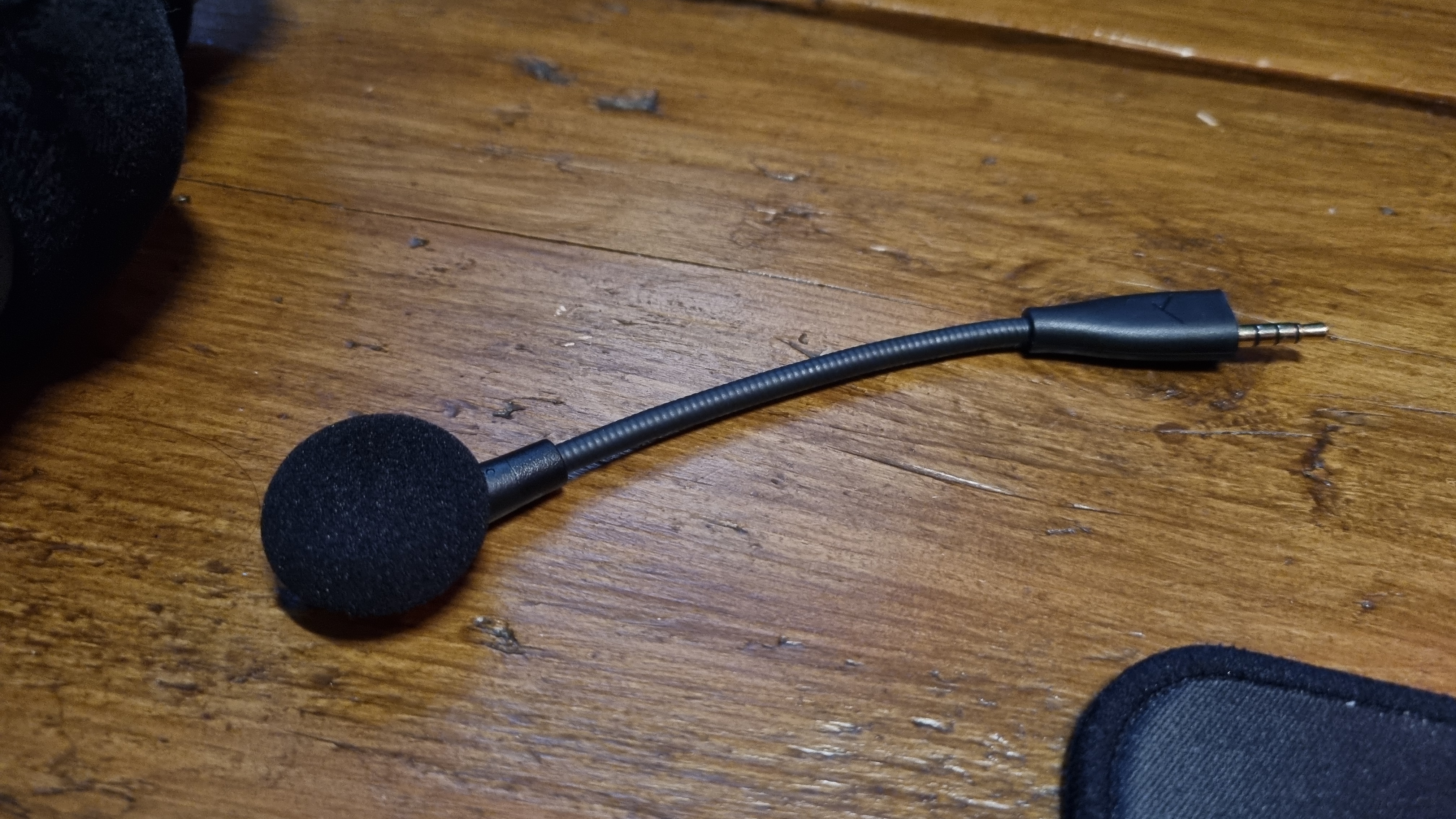 The removable microphone of the Beyerdynamic MMX 150 Wireless