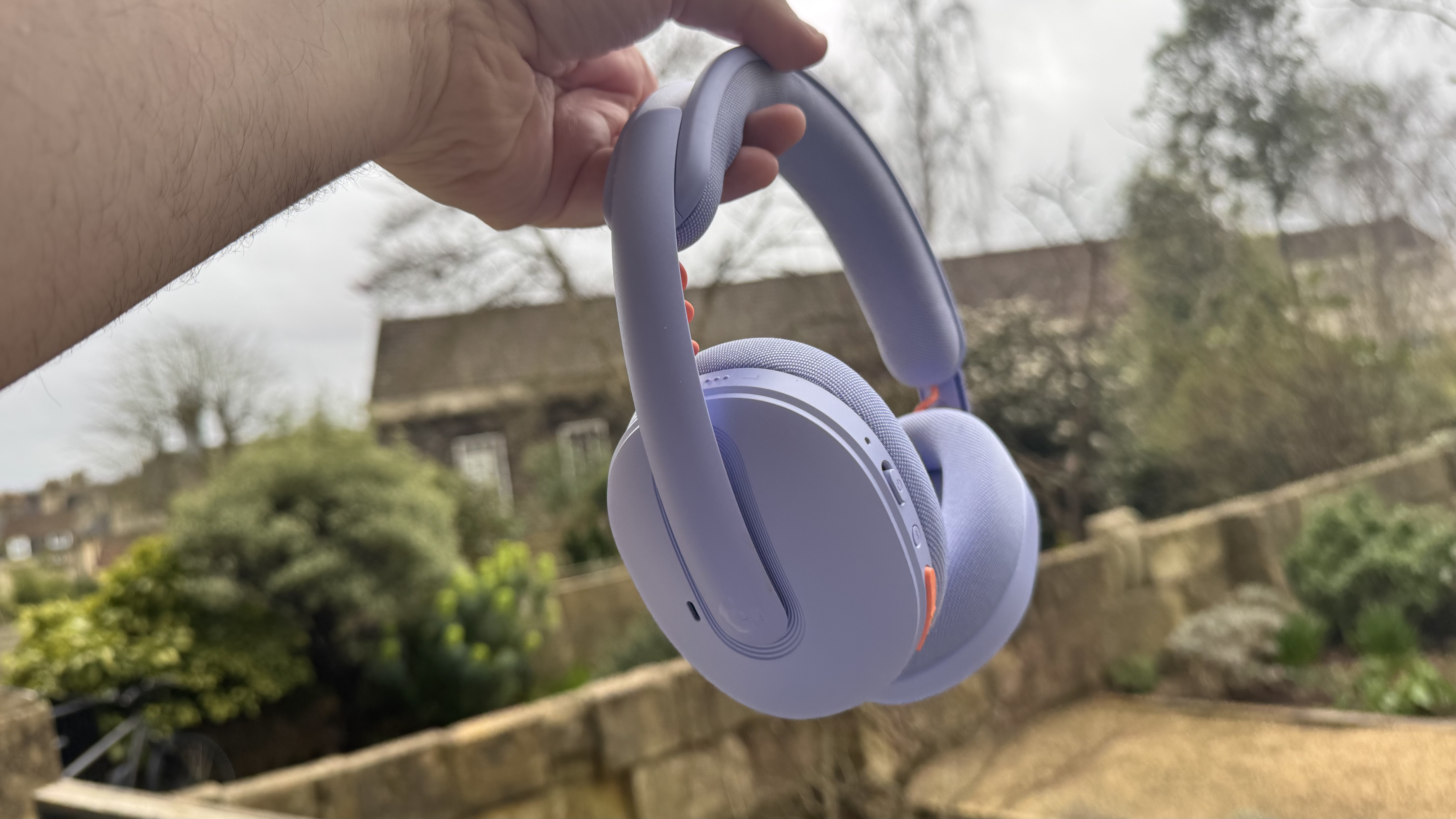 Logitech G325 Gaming headset (in purple)