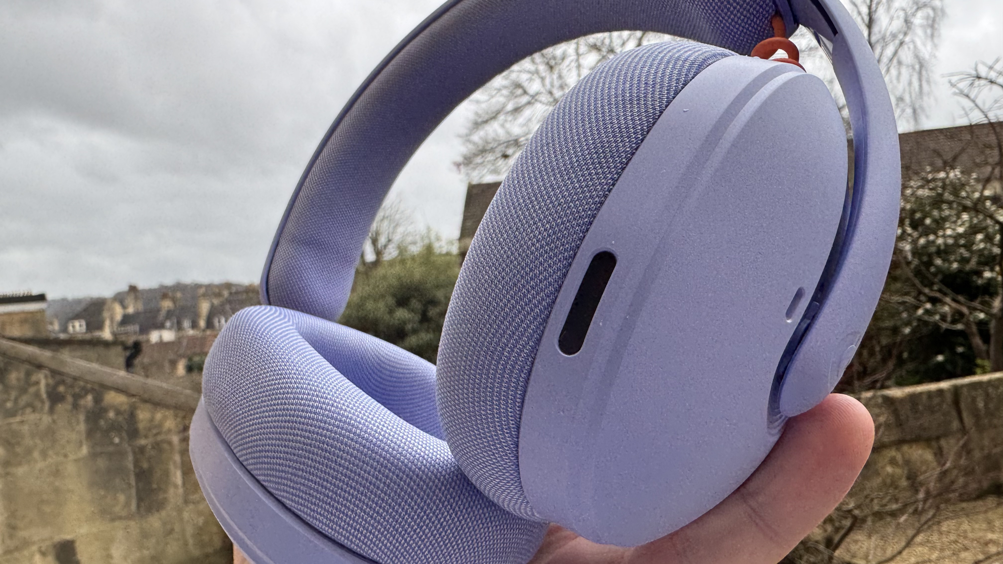 Logitech G325 Gaming headset (in purple)