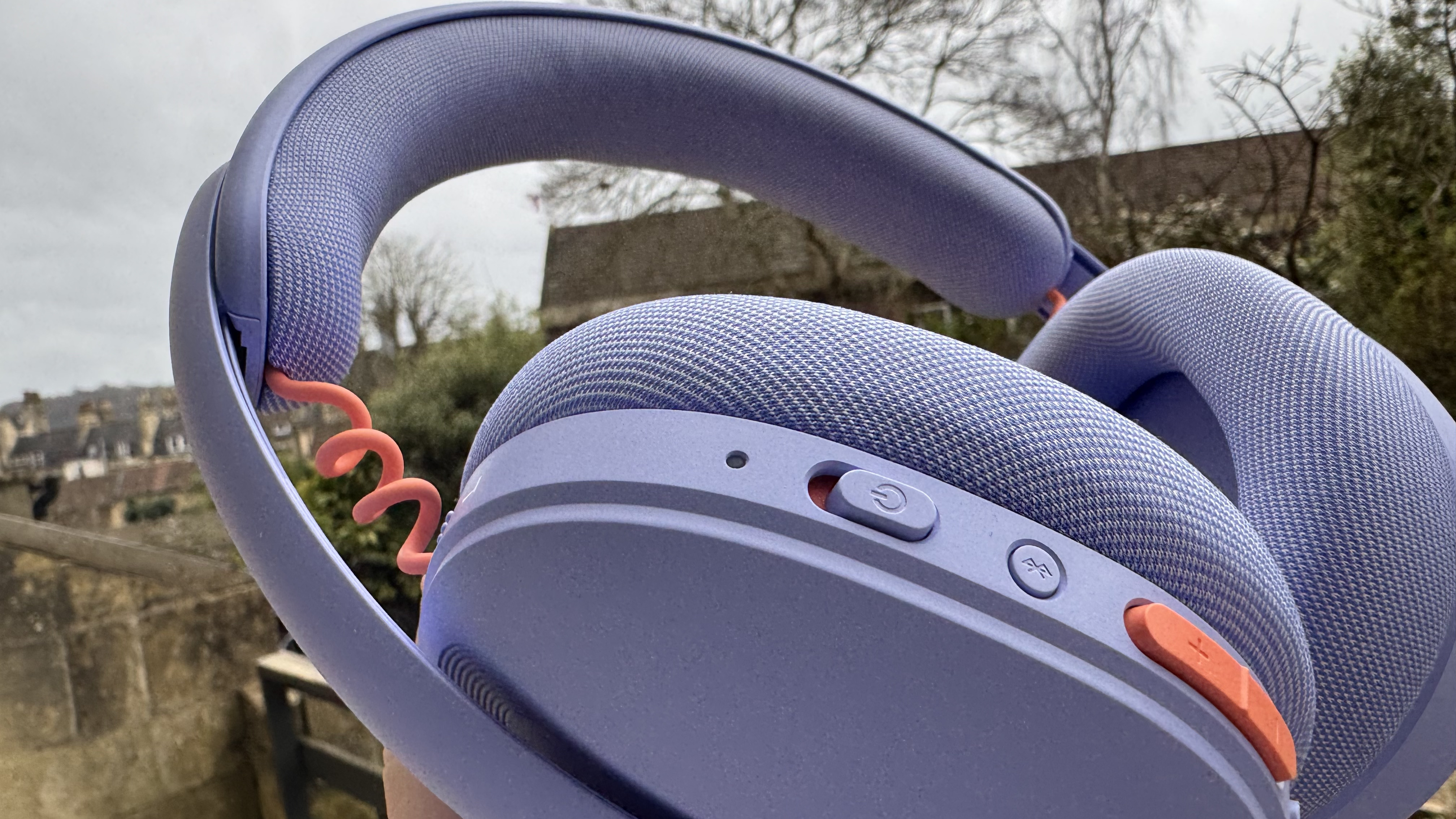 Logitech G325 Gaming headset (in purple)