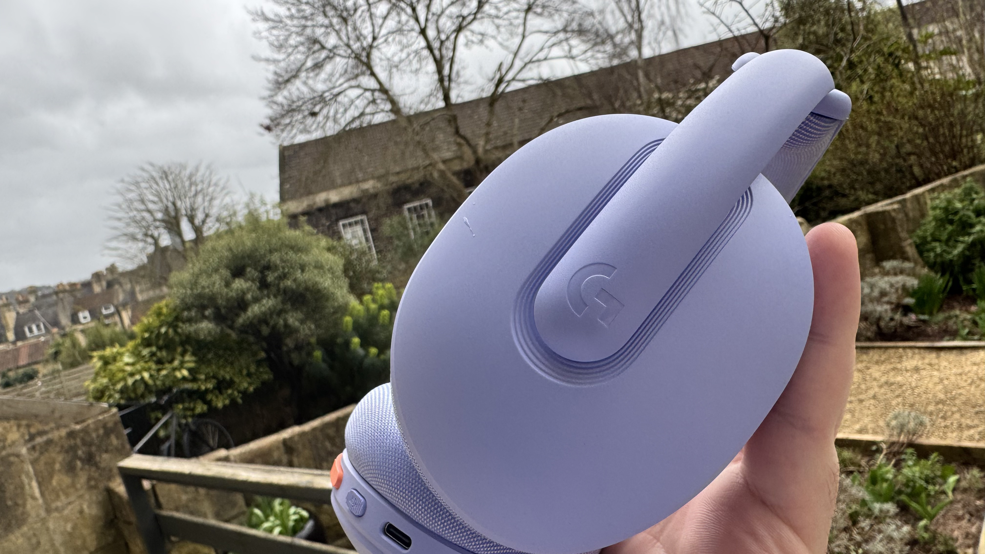 Logitech G325 Gaming headset (in purple)